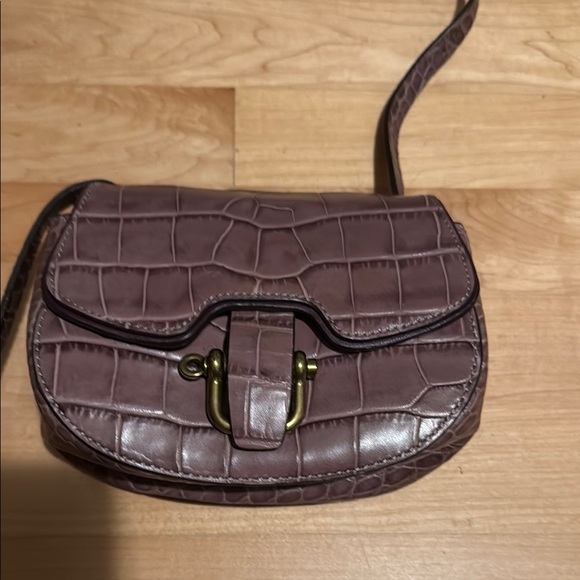 JCREW Elegant Crocodile-Embossed Purple Crossbody Bag - Picture 2 of 7